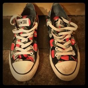 Guitar Pick Chuck Taylors